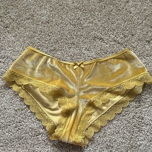 NWT SUPER HOT AND SEXY Victoria's Secret GOLD Lace Panties